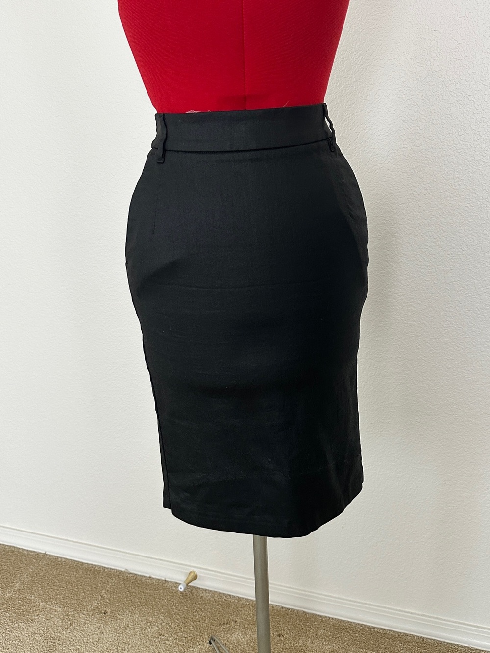 Classic Black waxed look and feel Pencil Skirt - Sleek Office Style size 4